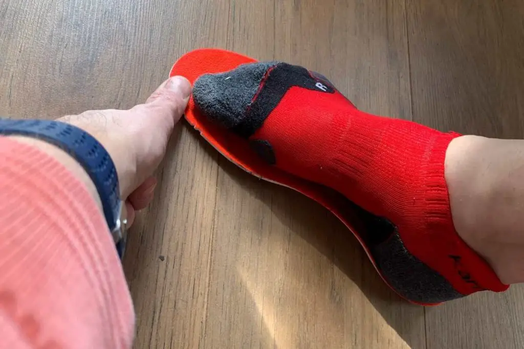 Thumb width for toe on insole